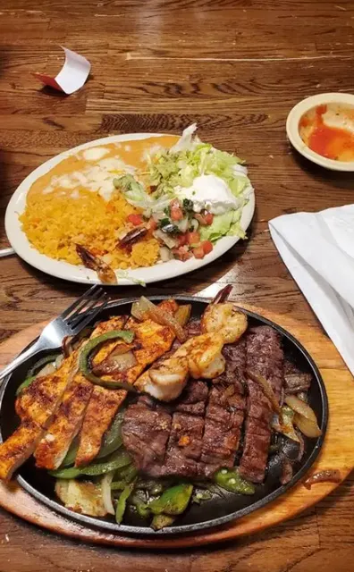  El Jimador Mexican Grill: A Fiesta of Fresh Flavors & Lively Vibes! 