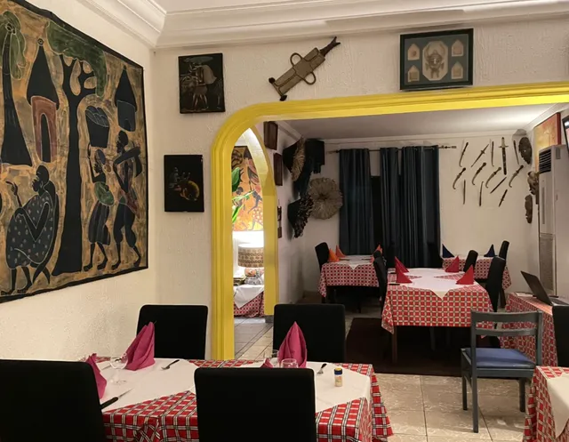 Le Sorento | Douala's Most Surreal "Mystery Box French Cuisine" 🎭