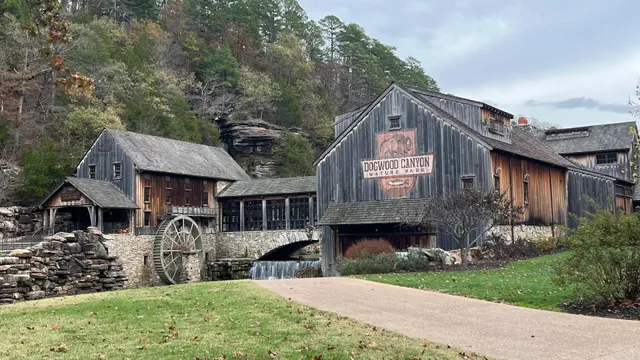 🌳 Dogwood Canyon Nature Park