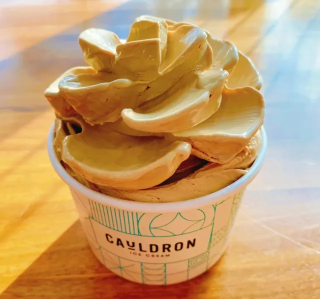 ✨ An Ice Cream Shop 🍨 ✨ A Coffee Shop ☕