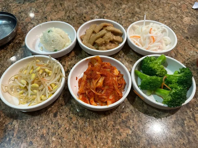 Spicy Tofu Soup & Stone Pot Bibimbap｜Even Better Than BCD! 😍