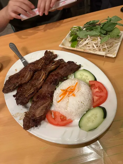 Fresno’s PHO: Huge Portions & Amazing Flavor! 🍜💫  