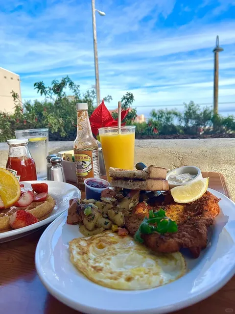 Brunch Bliss at Wave Street Cafe