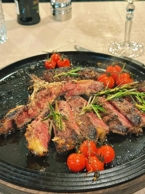 🇮🇹 Must-Eat in Rome! I Couldn't Stop Coming to This Local Restaurant