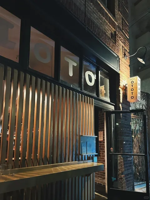 Their Fried Chicken is Incredible! 🍶🍗