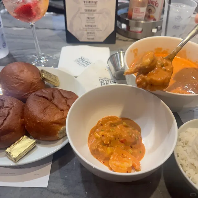 Red Alert for Christmas — Delicious Finds in Vegas! 🎄🍽️