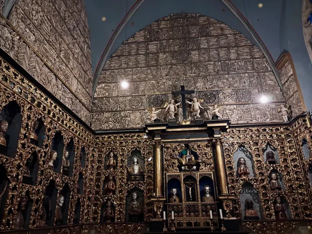 Cologne's Hidden Gem 👉 Bone Shrine at Basilika St. Ursul