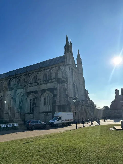 🚌 Winchester Day Trip | Heavenly Brunch + Cathedral Charm