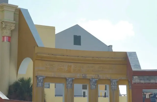 Piazza d'Italia: A Postmodern Marvel in New Orleans 🏛️✨