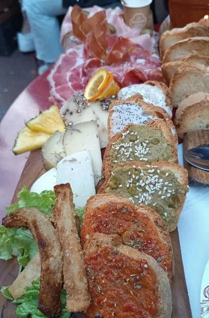 🇮🇹 Delicious Italian  porchetta in Bologna