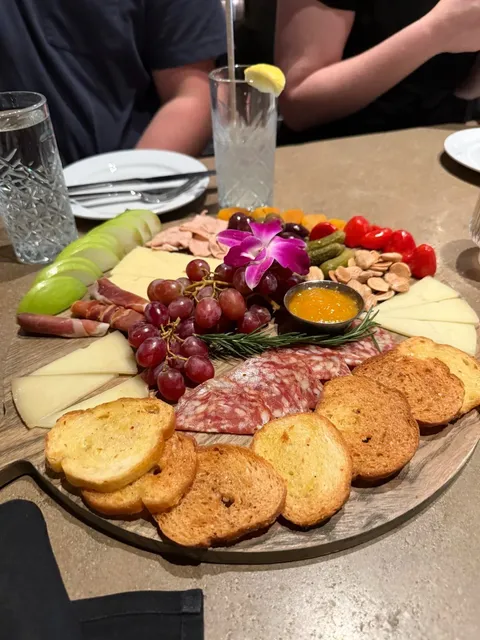 📍【Salt Lake City | Lake Effect】Bar for Drinks & Bites 🍹🌮