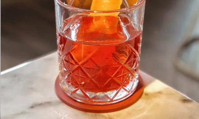 360-Degree Breathtaking Views at a New York Rooftop Bar (2)🌟