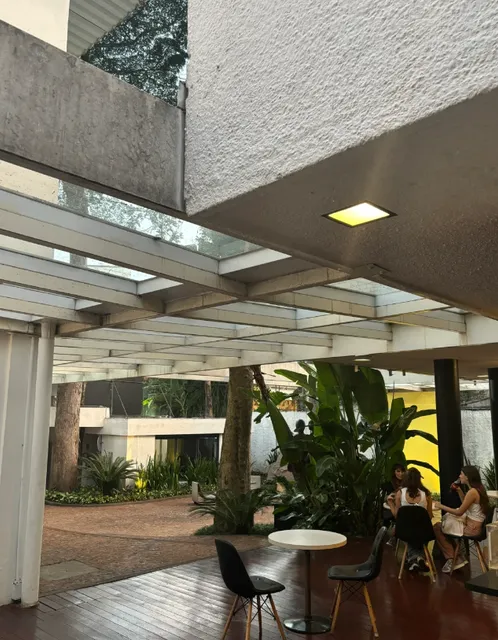 🇧🇷 Art Gallery | An artist commemorated by his family