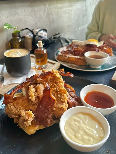 🇨🇿 Prague Food Guide 🇨🇿 Budget-Friendly & Highly Satisfying!