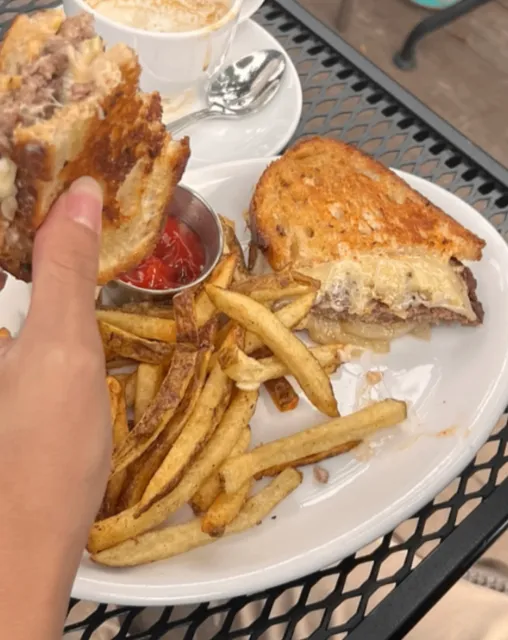 Café Genevieve in Jackson: A Must-Visit!