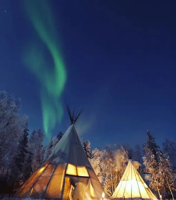 Canada: Yellowknife Aurora Journey