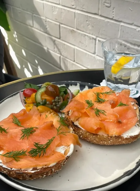 Dallas 🌈 Brunch in a Garden Setting