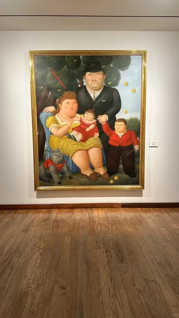 🇨🇴 Solo Female Traveler’s Adventure in South America — Bogotá, Colom