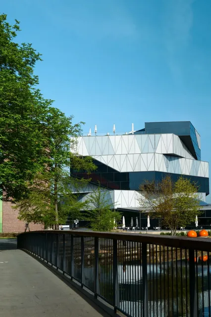 A Whirlwind Tour of Germany's Largest Science Museum 🌌