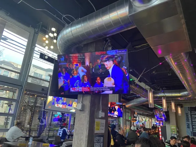 🏈 Great Food Before the Kraken Game! 🏈