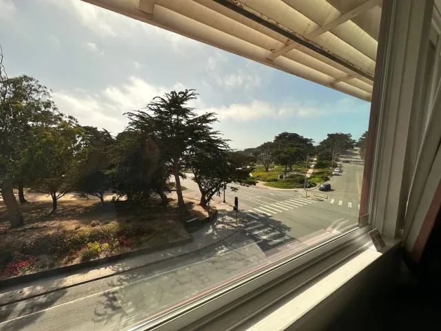 🌟 The Hunter S. Thompson Suite at Seal Rock Inn 🌟