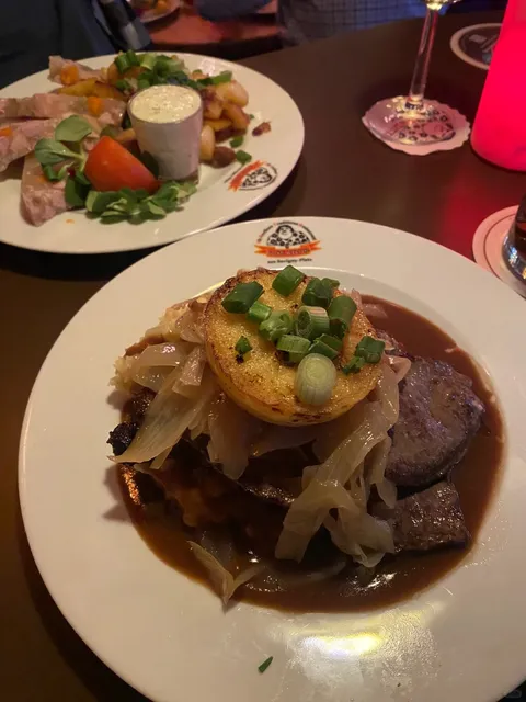 【Work from Berlin】Checking In at a Restaurant Every Day 🍽️✨