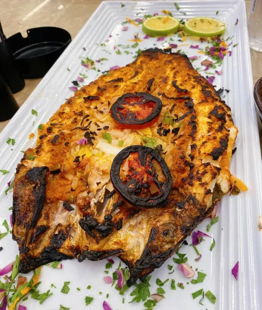 Hadhramaut Sheikh Al-Mandi - A Must-Try Local Gem in Giza! 🍤🐟