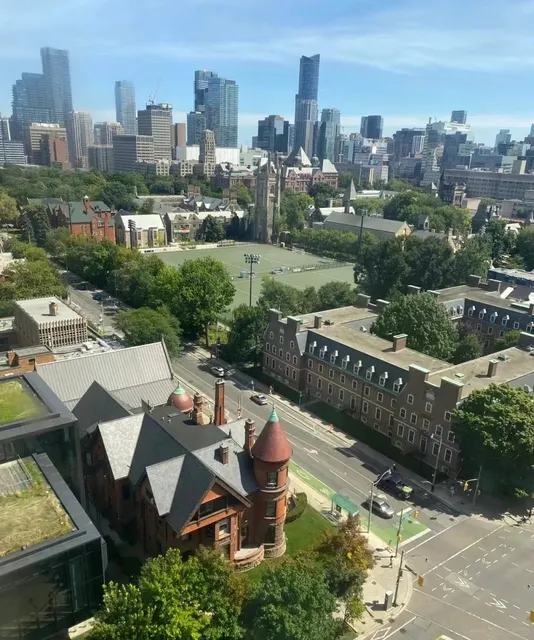 🎓 Applying to UofT? It’s Tougher Than You Think! 😅