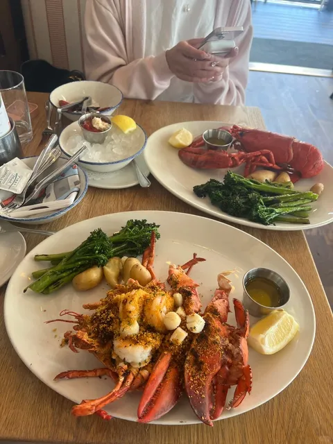 𝐍𝐞𝐰𝐩𝐨𝐫𝐭🌊 A Rhode Island Restaurant Where I Found Pearls 💍