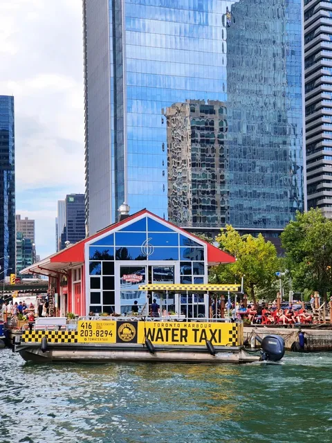 🇨🇦 Toronto Island Ferry Guide: How to Visit the Lakeside Paradise 🚢