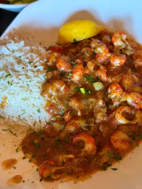 Chicago Eats | Fried Alligator + Crawfish Étouffée at Pappadeaux! 🐊🦞