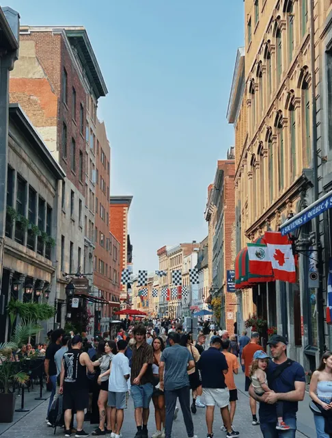 Montreal City Walk | A Slice of Europe in Canada