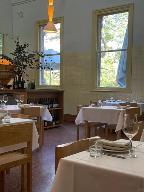 Melbourne’s “white rich beauties” 