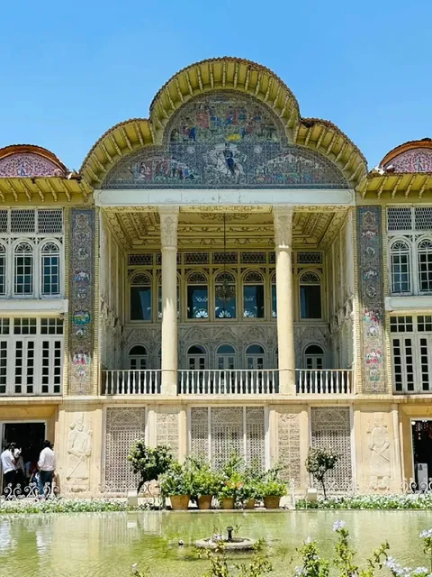 Ultimate Shiraz Travel Guide: A Romantic Persian Fairytale 🌸