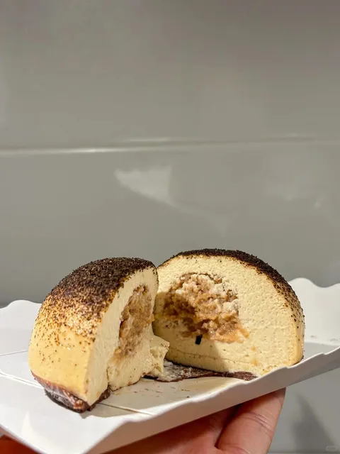 🇰🇷 Brand New Korean Café in Toronto’s Chinatown!