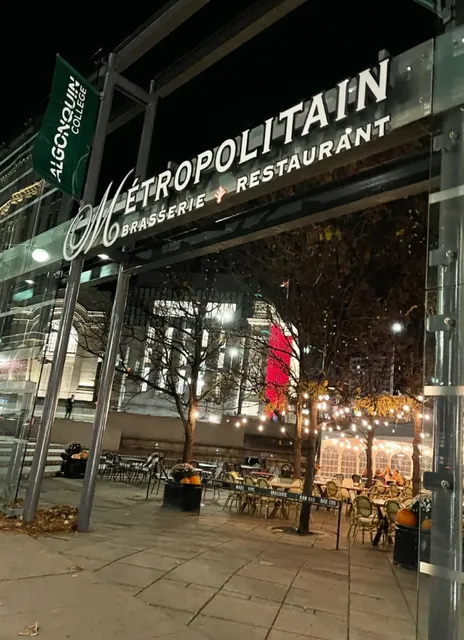 Metropolitain Brasserie | Ottawa's French Flair (With Some Flops) 🇫🇷