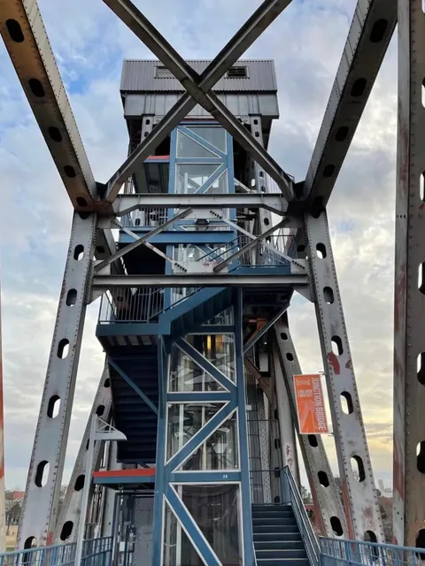 Junction Bridge 🏗️