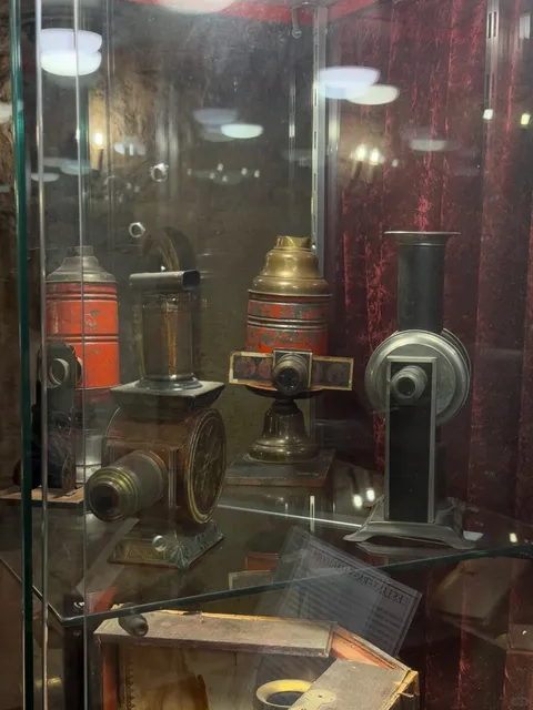 🇫🇷 Paris | Musée de la Magie: The Enchanted Magic Lantern & More! 🎩
