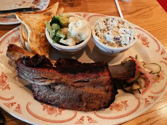 🍖 Midwood Smokehouse – Affordable & Delicious BBQ in Charlotte !