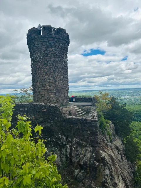  New Haven's Perfect Day Trip Destination with a Fairytale Castle​​