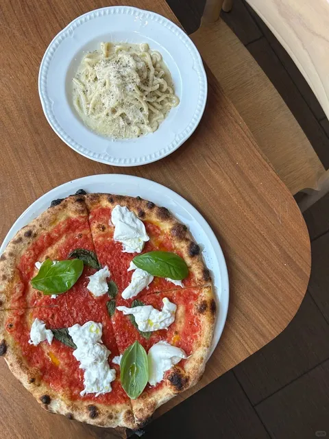 🍕 Toronto's Most Generous Burrata Pizza at Capocaccia! 🧀  