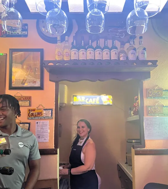 🍽️ Recommended Restaurants in Havana, Cuba (with Fly Index Warning)