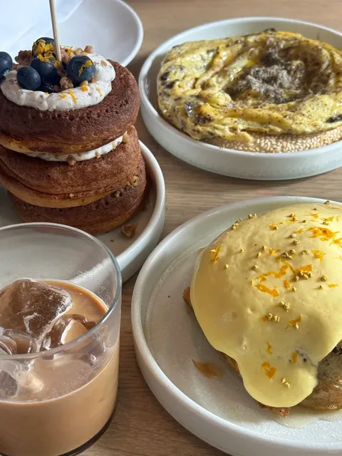 🇨🇦 Who Knew Greek Brunch Could Be This Delicious? 🇬🇷✨