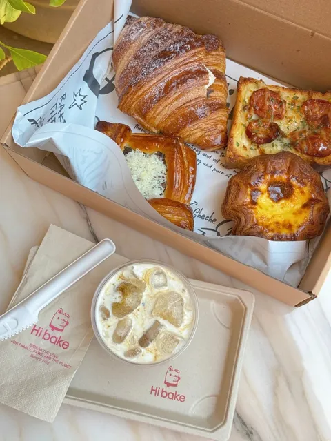 LA｜Huge New Bakery from Chengdu Just Opened! 🥐🎉