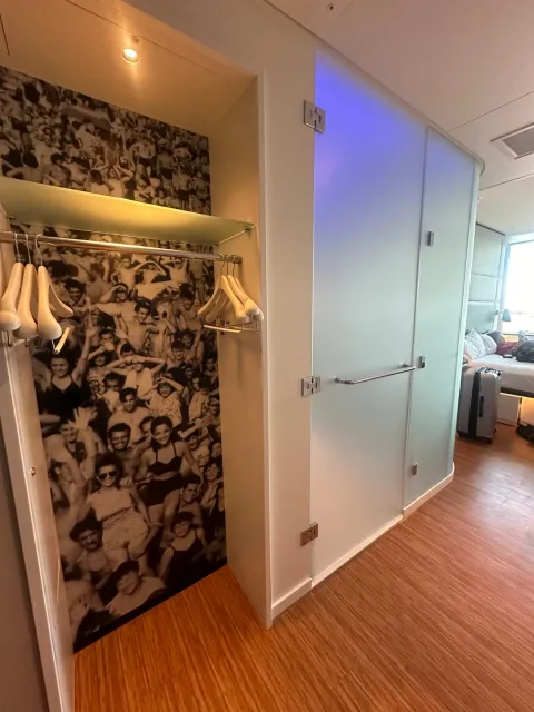 A Fantastic Hotel in Miami! 🌴🏨