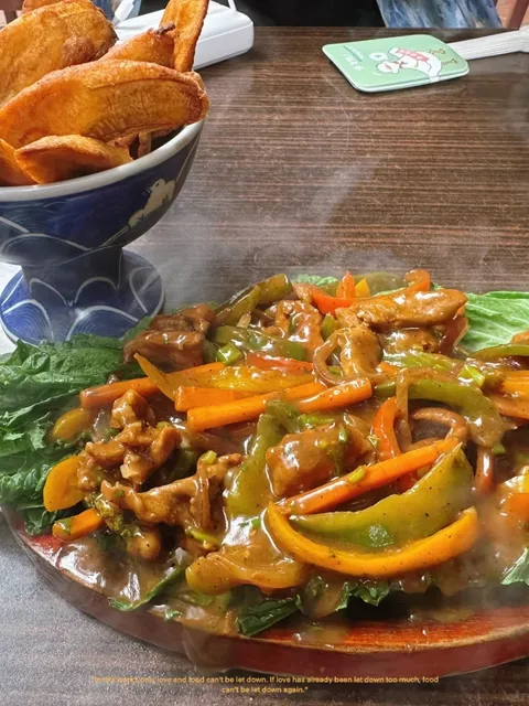 Kampala Must-Eat: MAZE Restaurant – A Hidden Gem! 🍽️✨