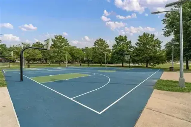 McKinney Travel Guide--Finch Park Court Guide