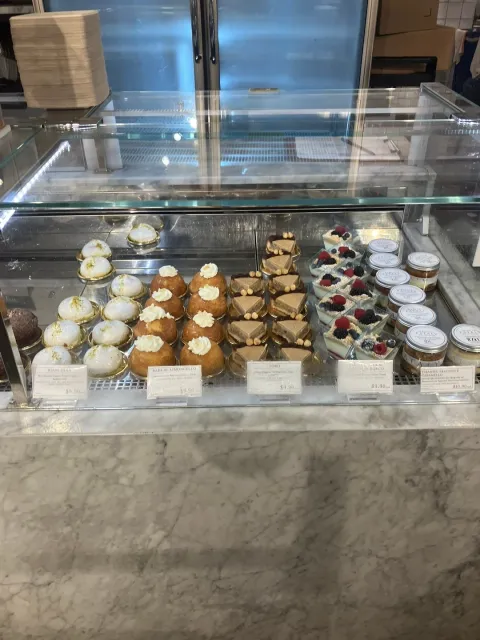 What a MAGICAL Place! 🧙‍♂️✨ An Italian Food Lover's Paradise!