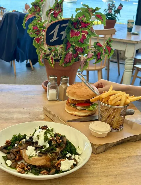 Delicious dining options near the University of Western Australia