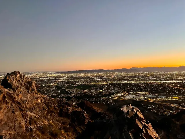The Most Beautiful Sunset and Night View Hike in Phoenix 🌄 
